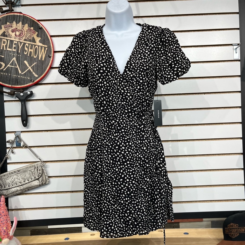 Lulus mini wrap dress size XS - Picture 2 of 9